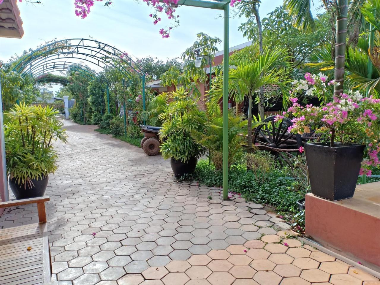 Sun Boutique Resort & Restaurant Siem Reap Exterior photo